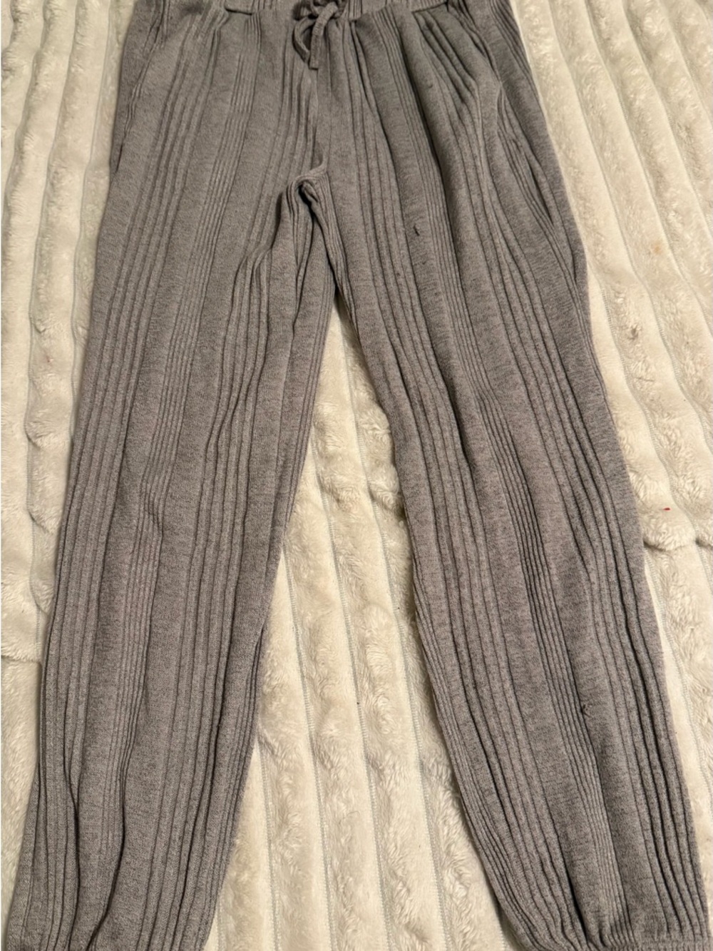 SHEIN Gray Ribbed Knit Jogger Sweatpants never worn
